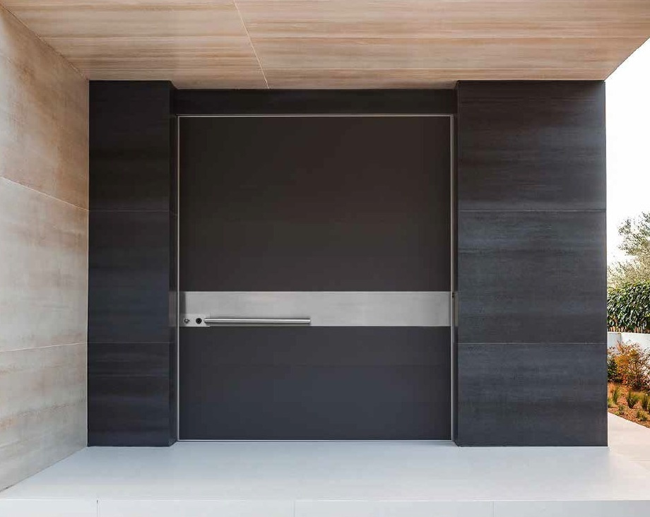 SYNUA 2200x2600 mm Absolut Black + nerez / skrytá zárubňa