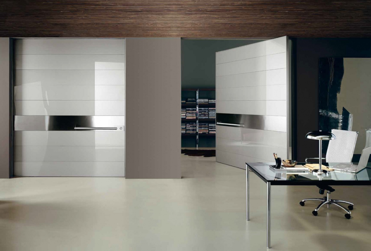 SYNUA 2200x2500 mm Šedé lakované sklo + nerez / skrytá zárubňa